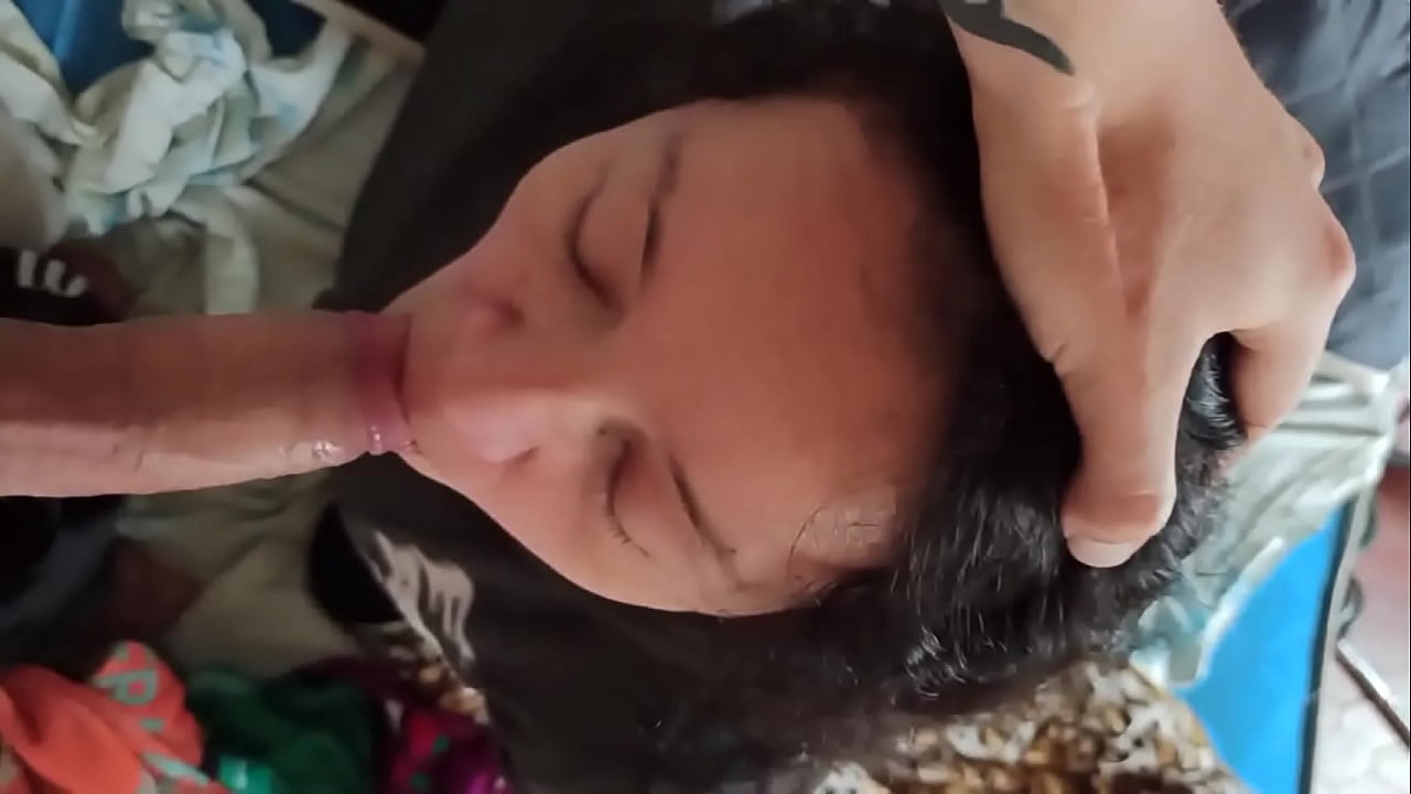 Milf stepmom Sucking the dick until all the cum comes out